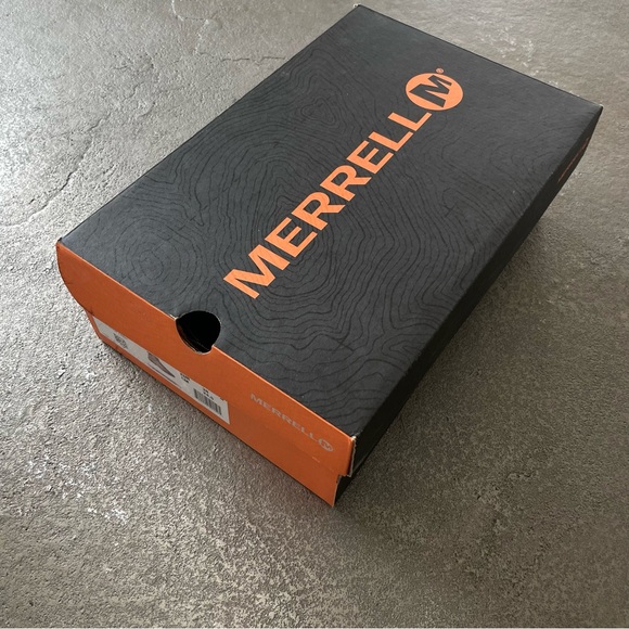 Merrell Women's Moab 2 Mid Waterproof Hiking Boots in Boulder Blush Pink - Picture 10 of 11